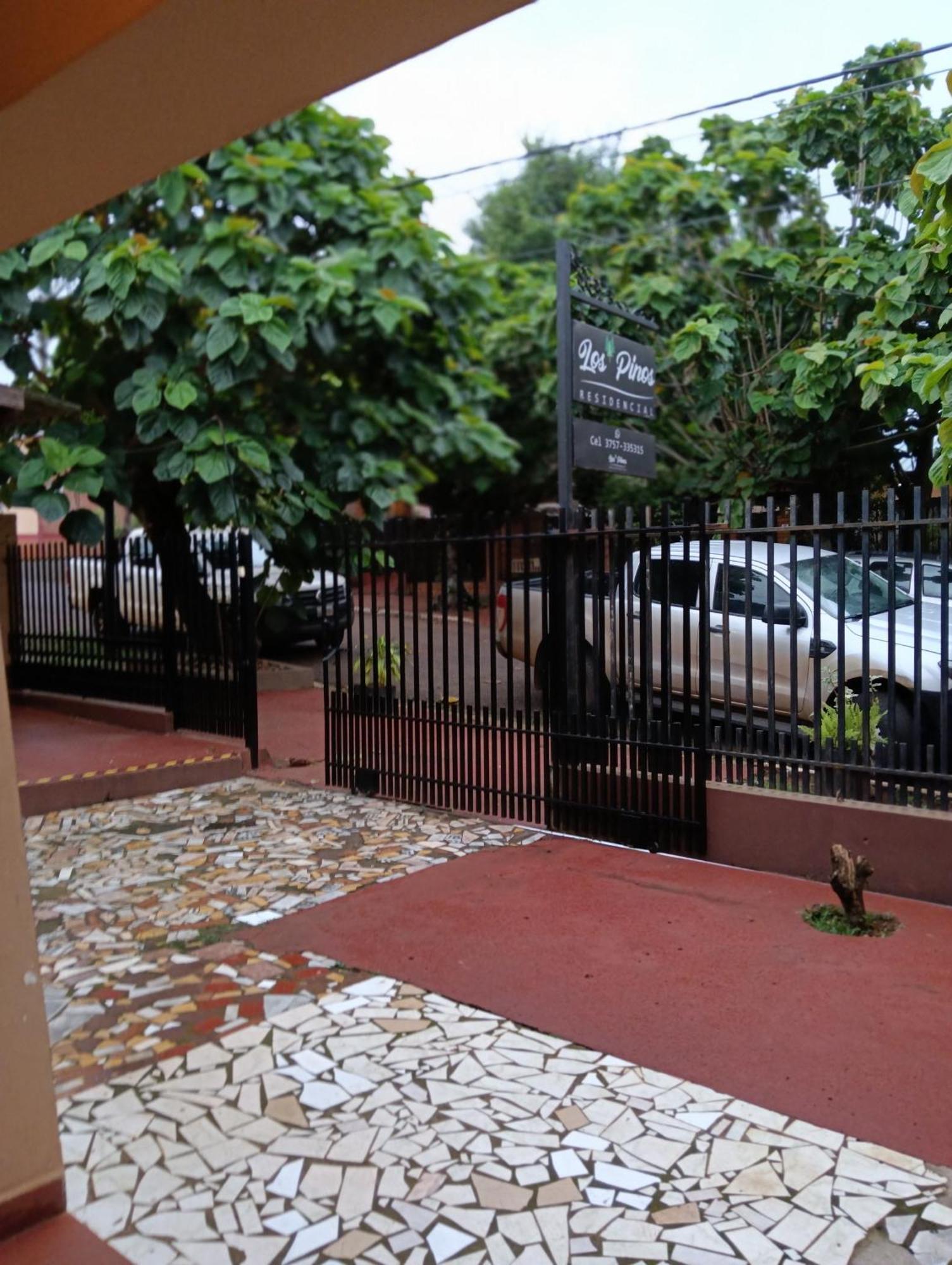 Residencial Los Pinos Puerto Iguazú Eksteriør bilde